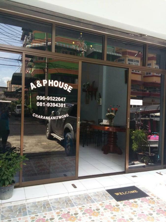 A & P House Lägenhet Bangkok Exteriör bild